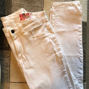 Sivey Size 28 White Jeans